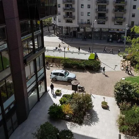 Jaude Central % Parking Lägenhet